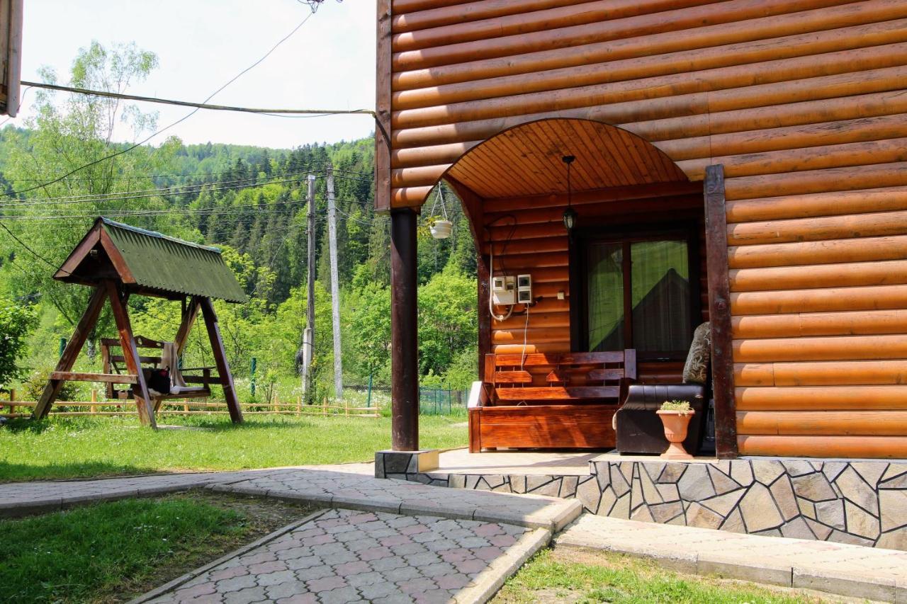 Cottage "Kliverent" ยาเรมชา ภายนอก รูปภาพ