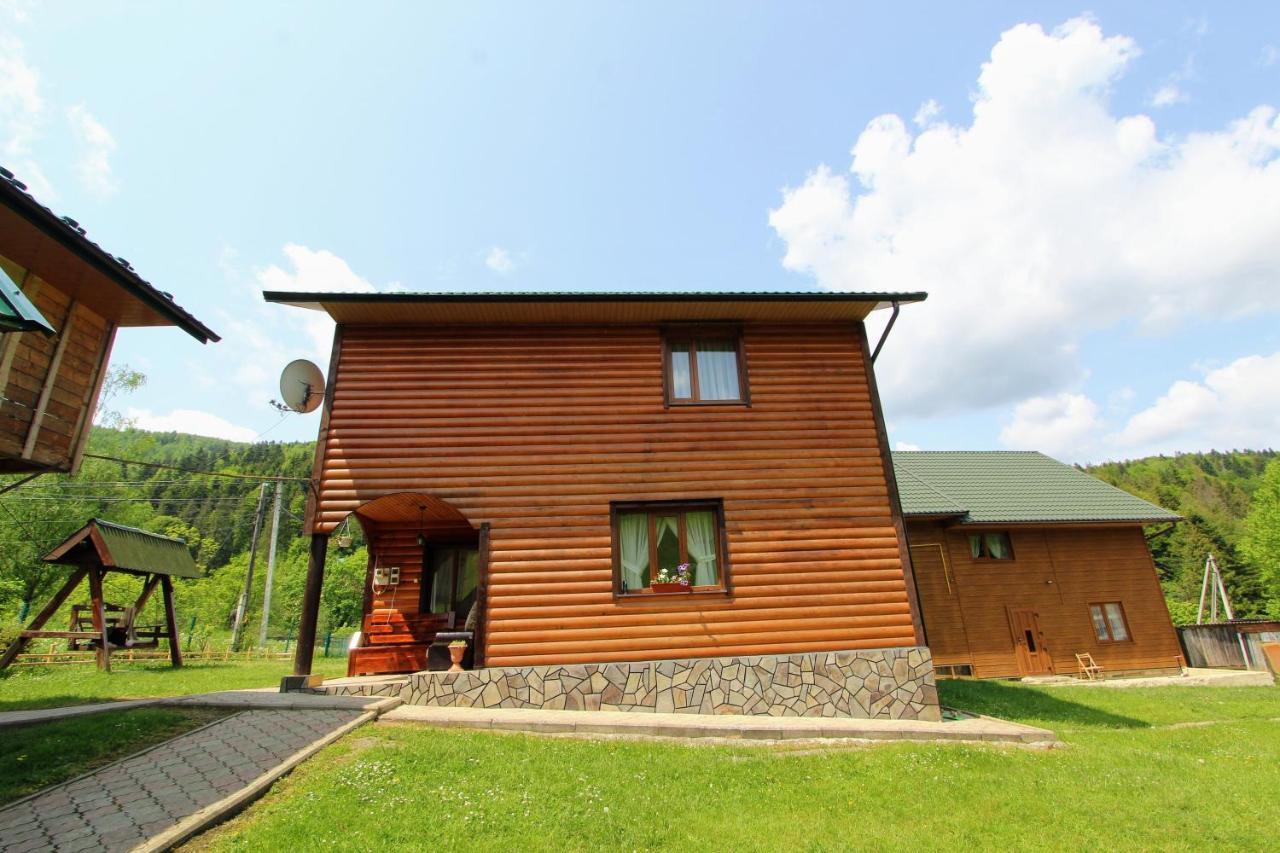 Cottage "Kliverent" ยาเรมชา ภายนอก รูปภาพ